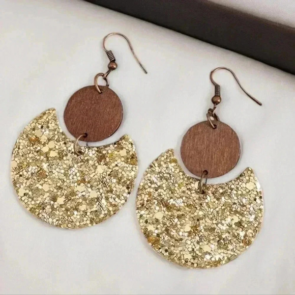 🆕️Crescent Sequin Dangle Earrings | Rustic Vintage Boho Chic Glam 🌟 - Picture 1 of 10